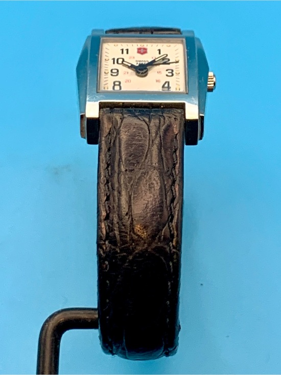 SWISS ARMY Women’s Swiss Made Military Field Rare Tank Wristwatch Works New Batt main image 6